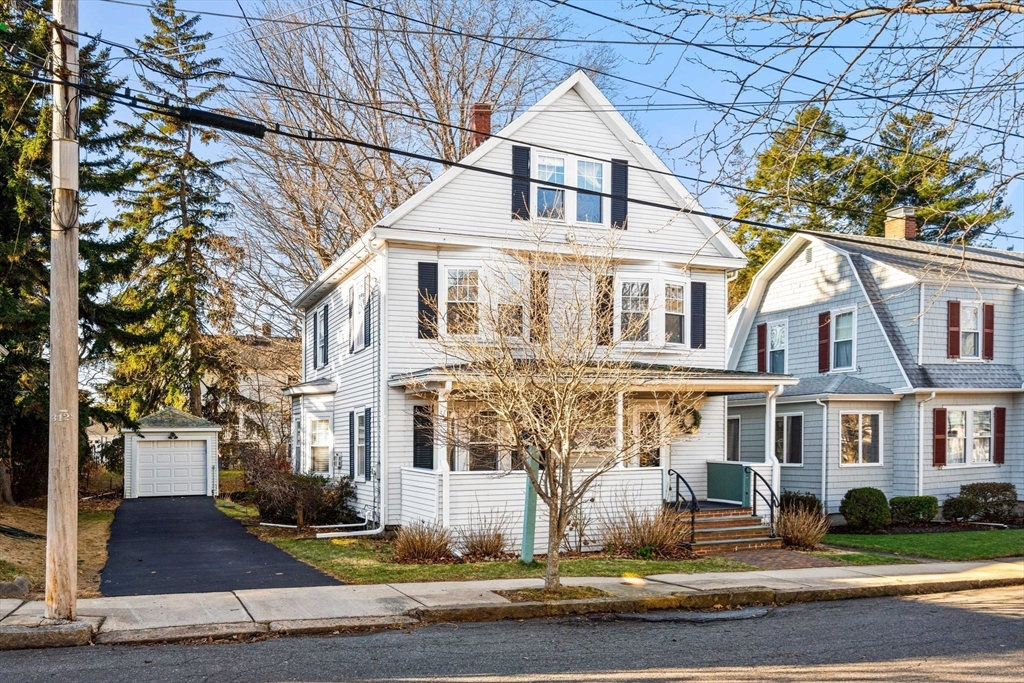 9 Larchmont Rd