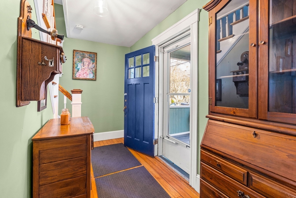 9 Larchmont Rd