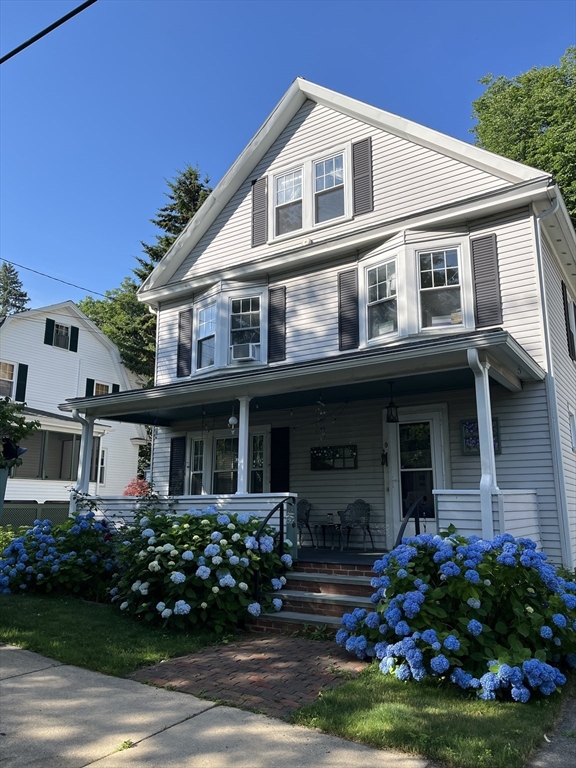9 Larchmont Rd