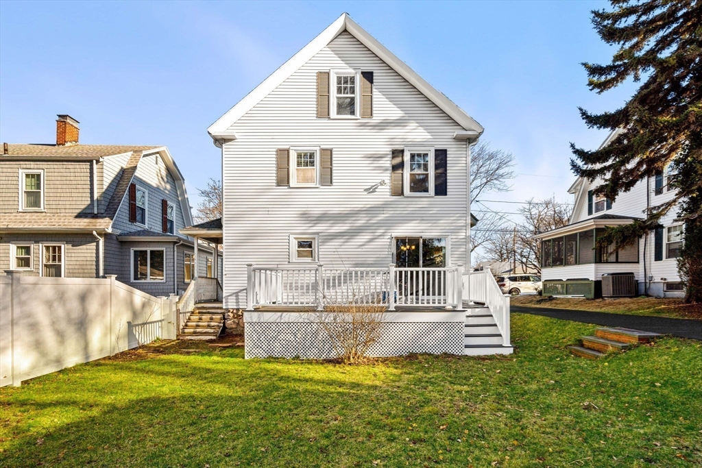 9 Larchmont Rd