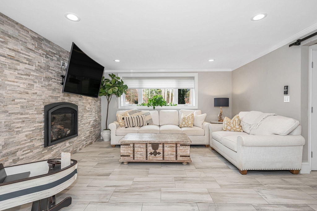 19 Westward Circle