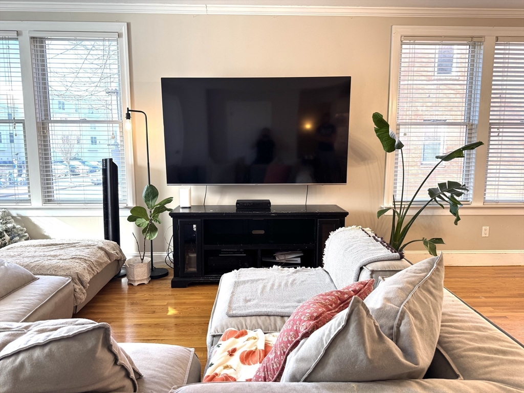 413 Main St # 1