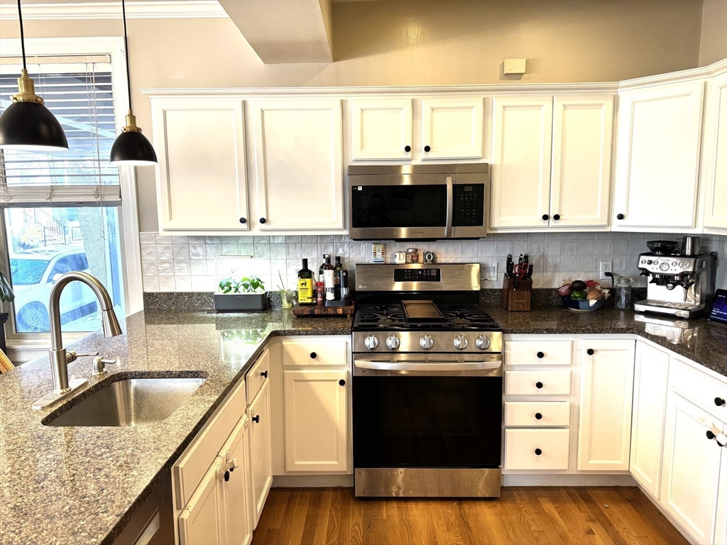413 Main St # 1