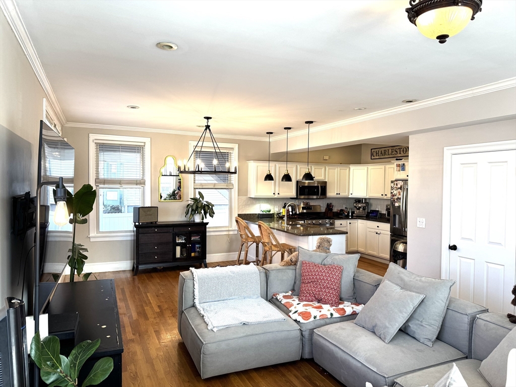 413 Main St # 1