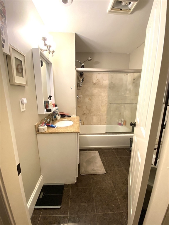 413 Main St # 1