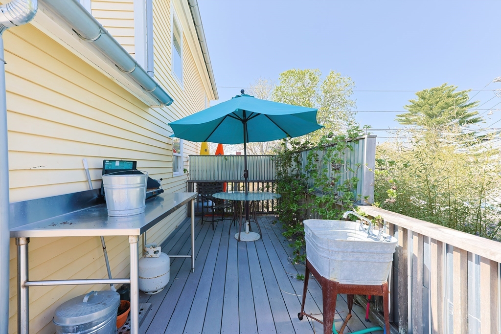 35 Pigeon Hill St
