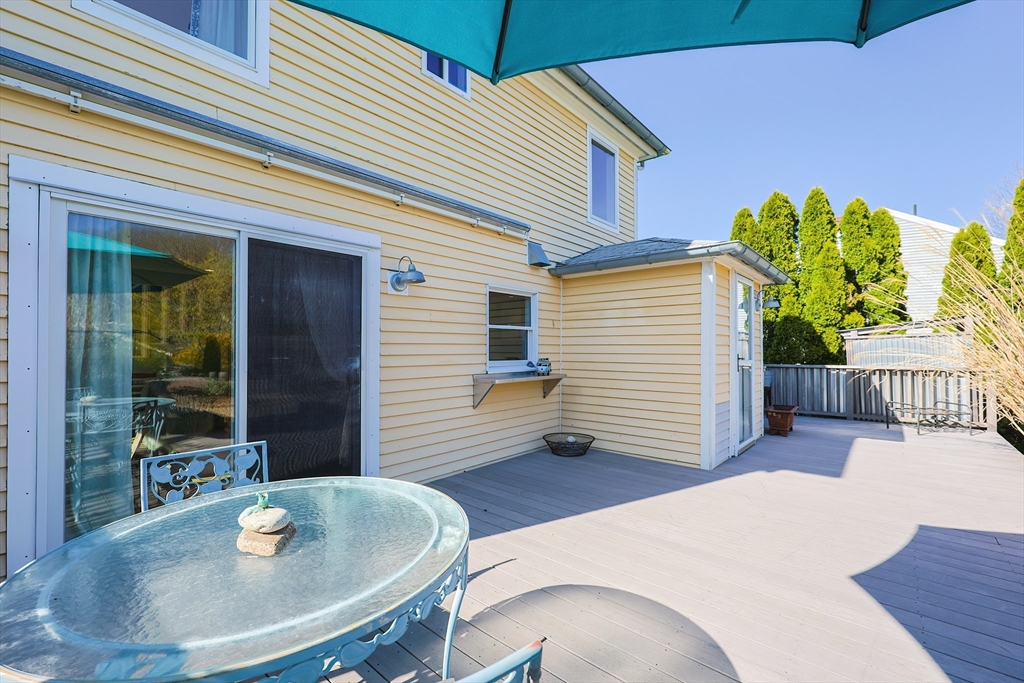 35 Pigeon Hill St