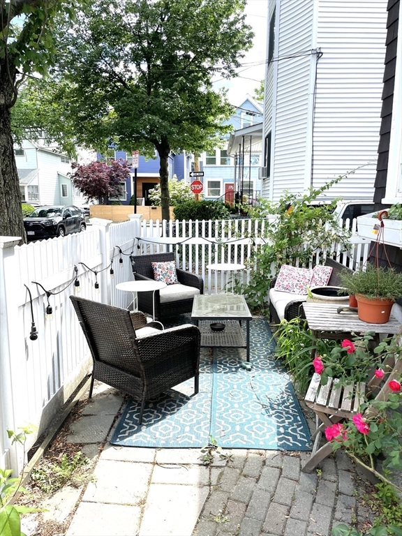 4 West St # 1