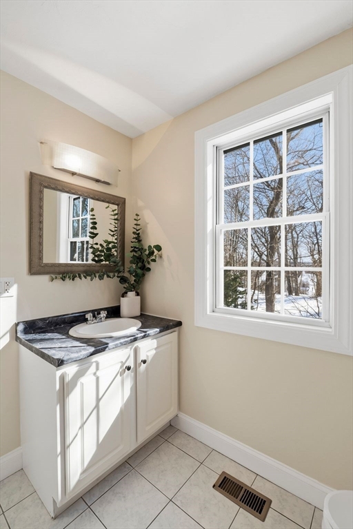 52 Packards Ln # 4