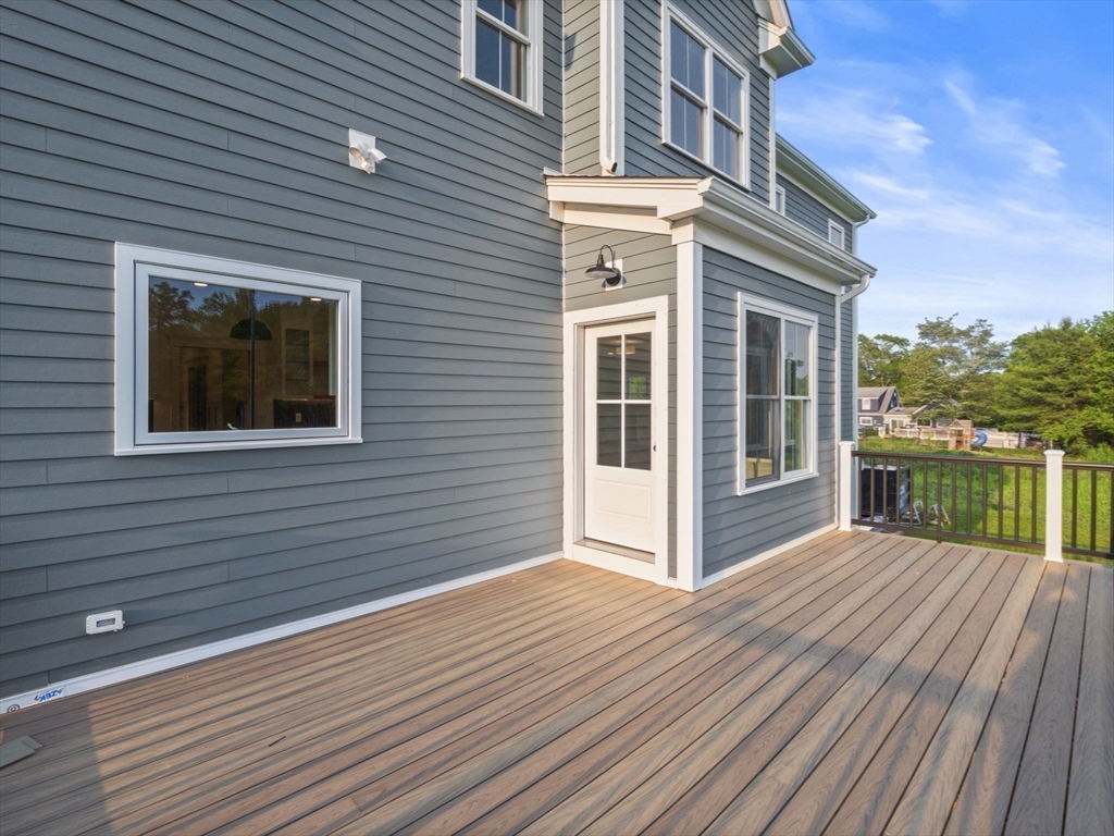 4 Weeping Willow Dr
