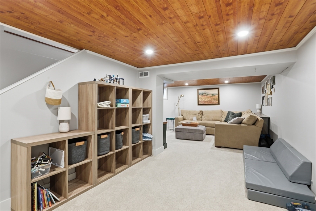 7 Sapphire Ave