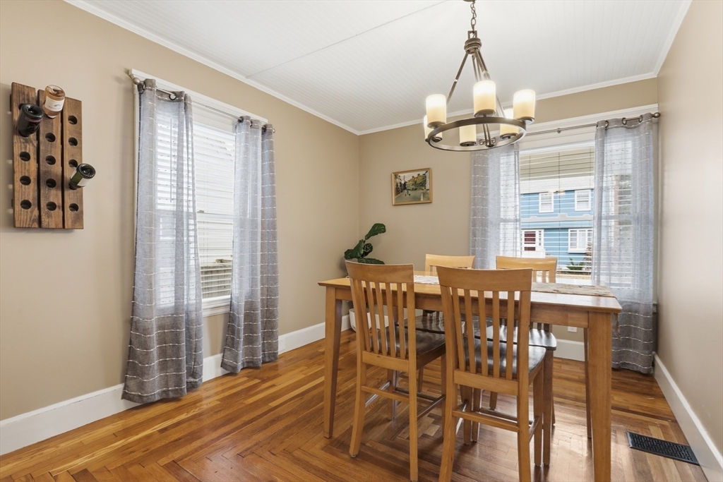 7 Sapphire Ave