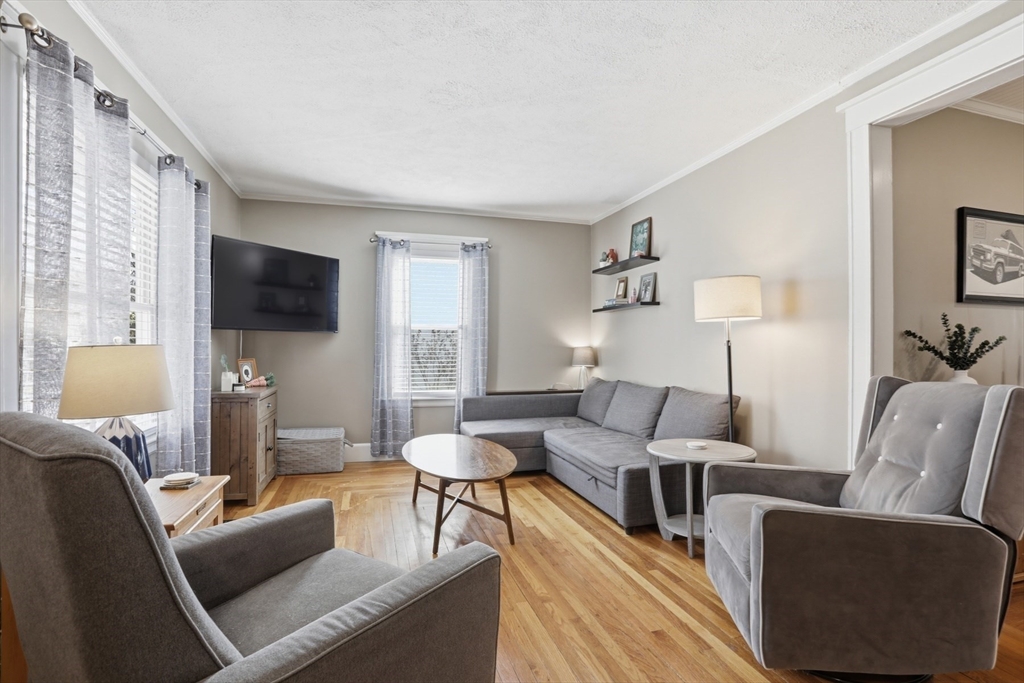 7 Sapphire Ave