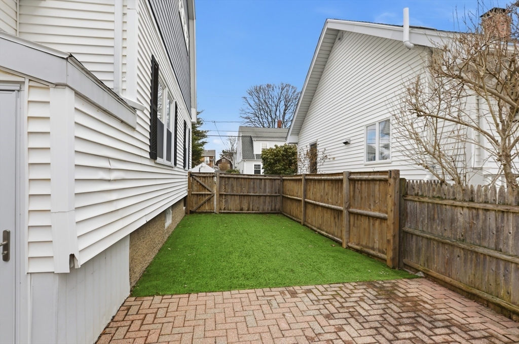 7 Sapphire Ave
