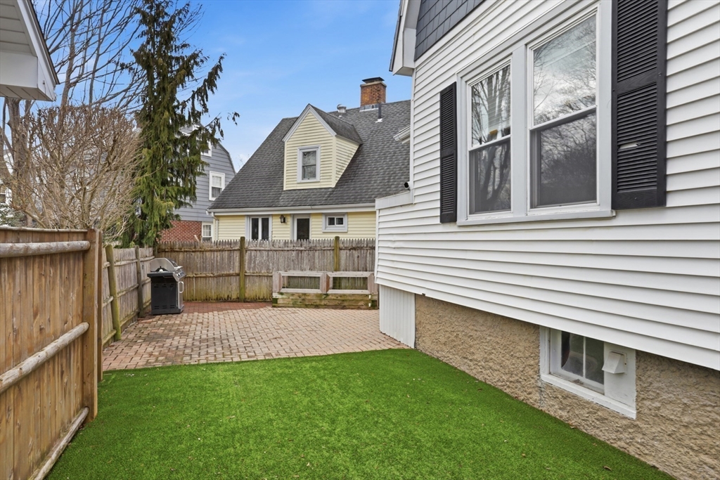 7 Sapphire Ave