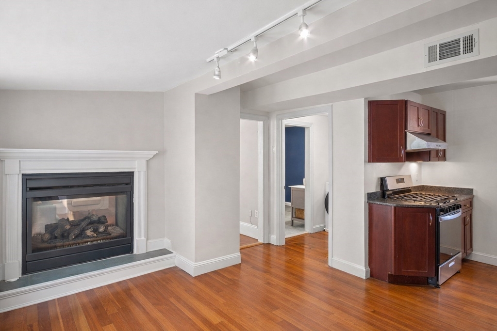 318 K St # 2