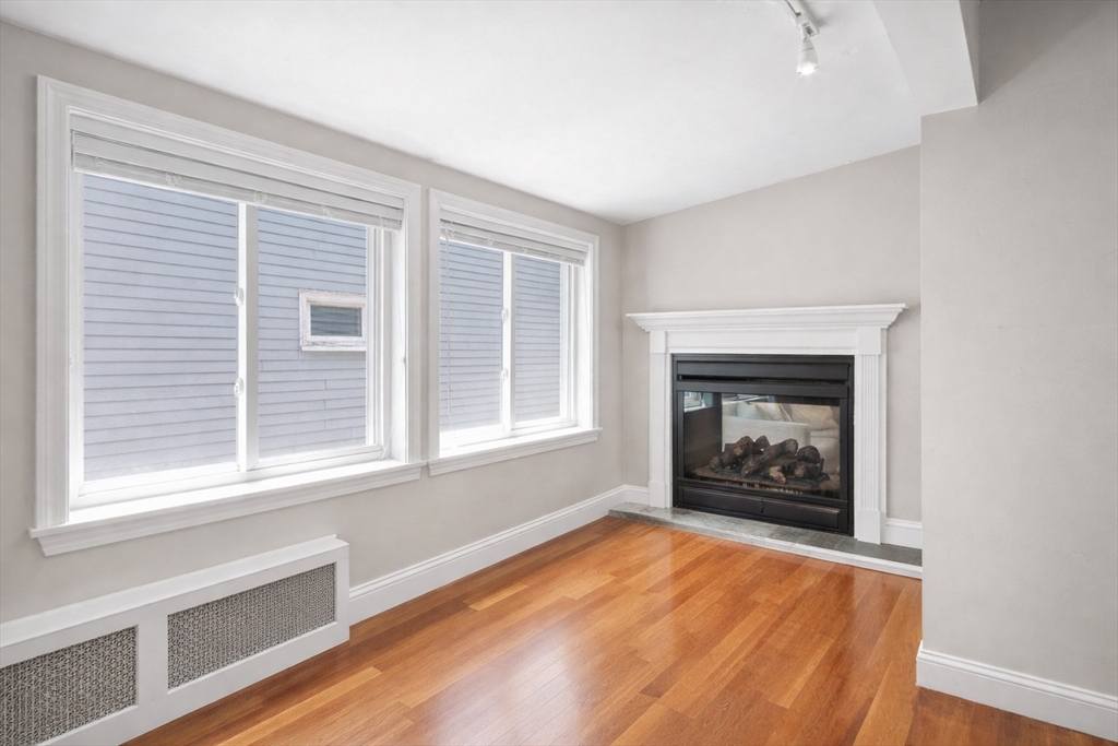 318 K St # 2