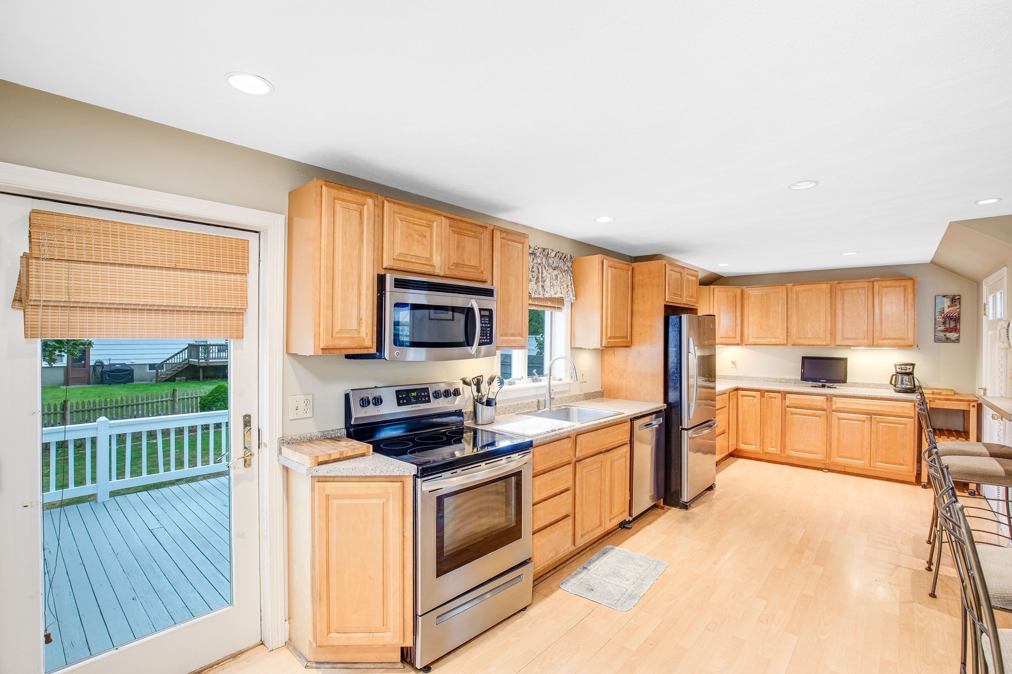18 Mohawk Rd