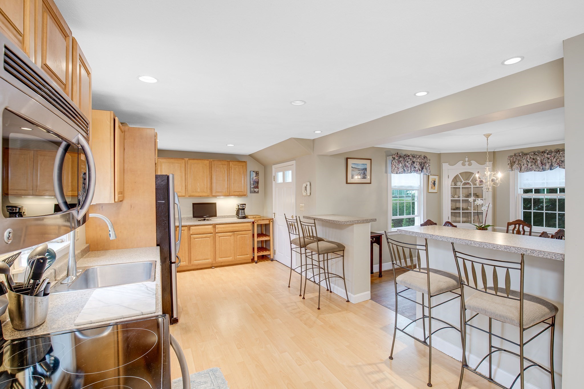 18 Mohawk Rd