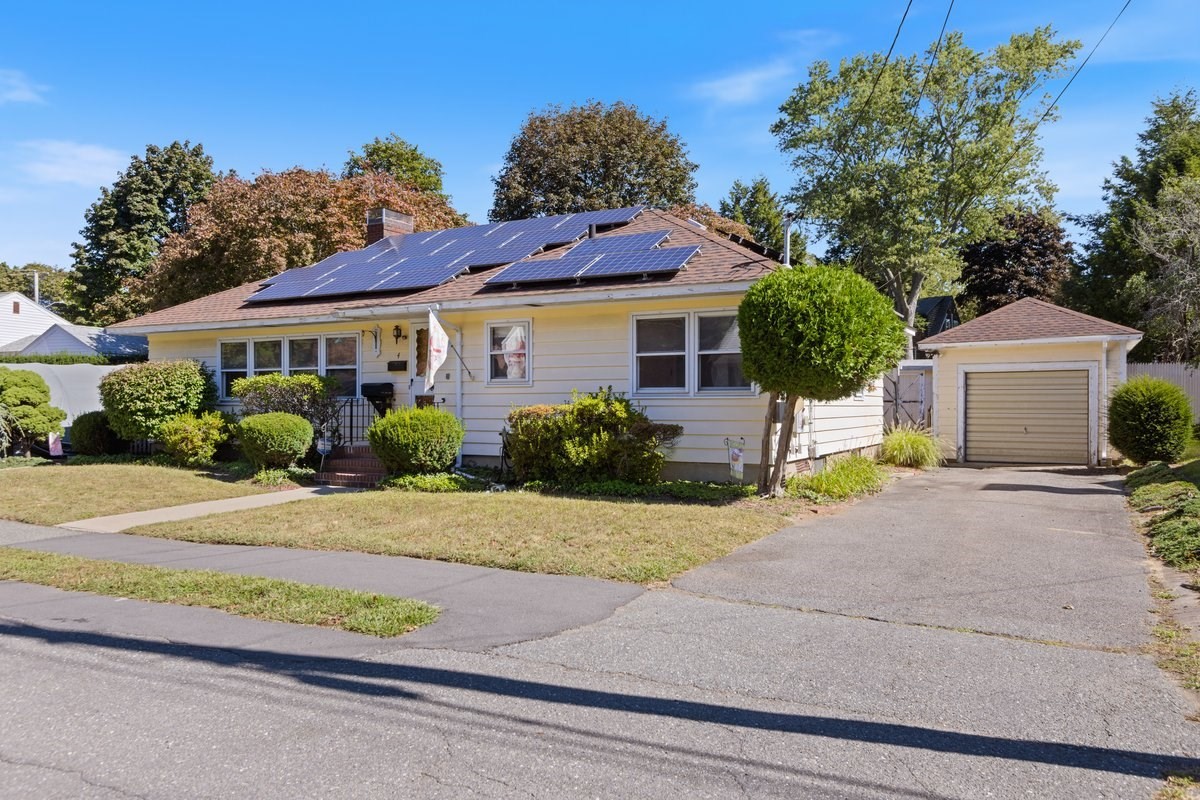 4 Oakhurst Rd Beverly MA