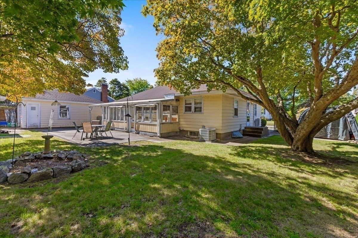 4 Oakhurst Rd