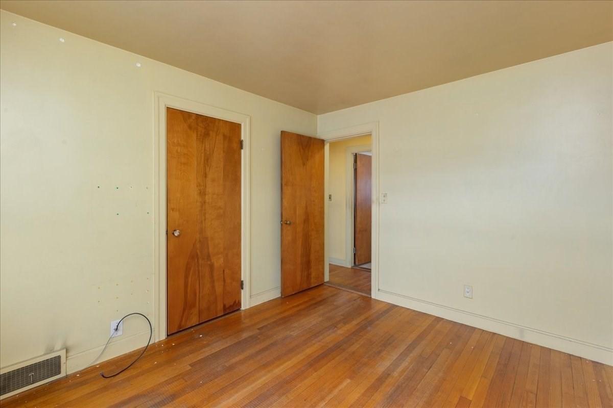4 Oakhurst Rd