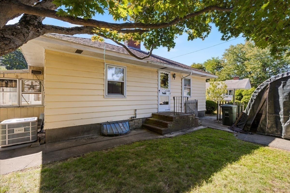 4 Oakhurst Rd