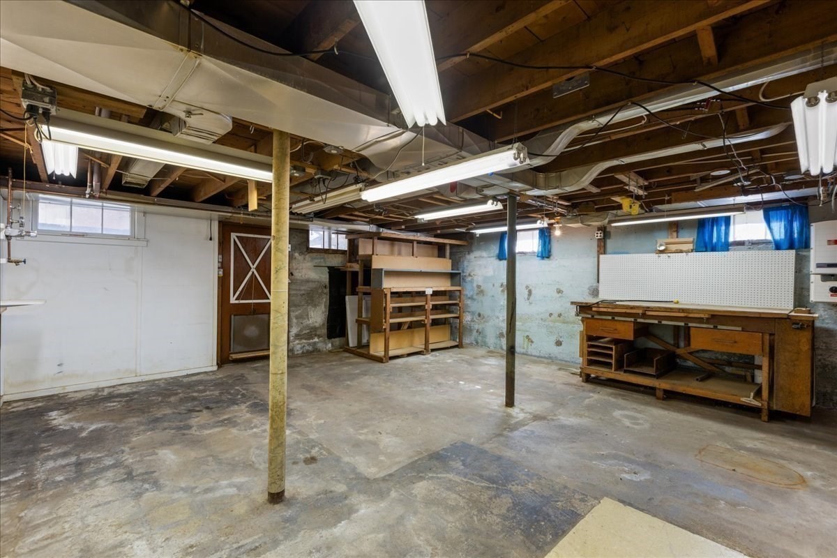 4 Oakhurst Rd