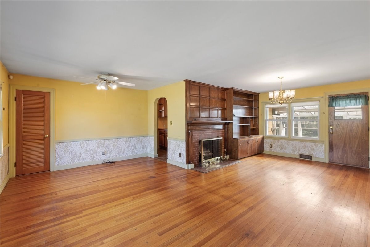 4 Oakhurst Rd