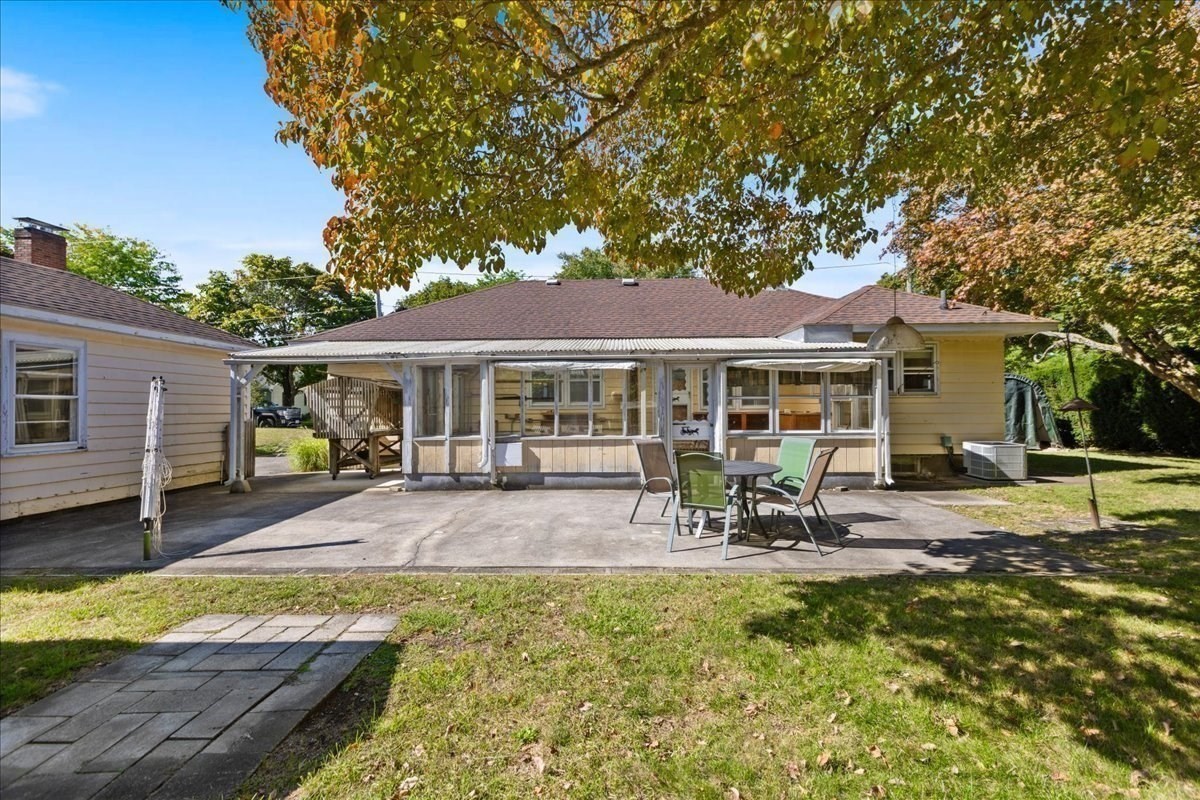 4 Oakhurst Rd