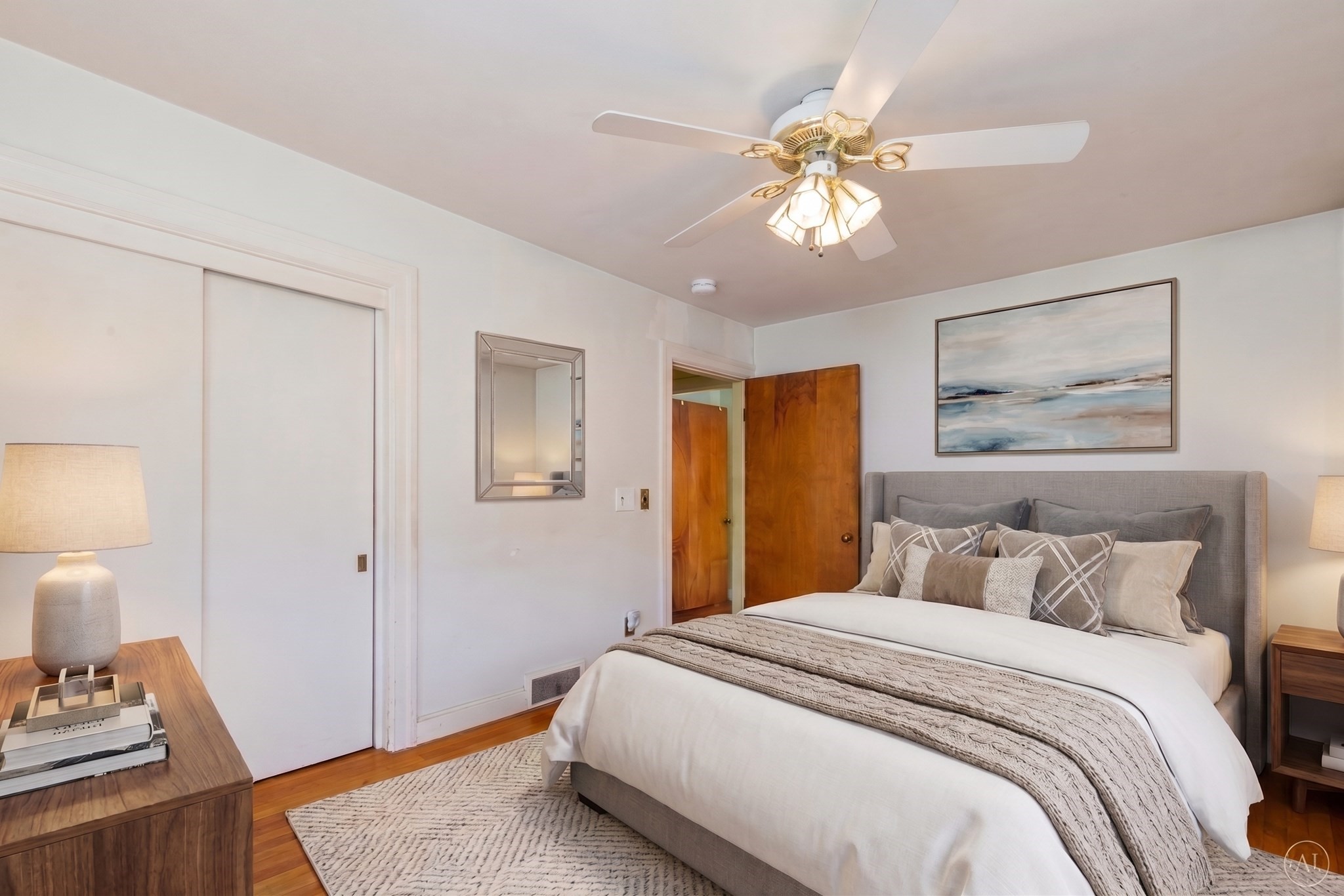 4 Oakhurst Rd