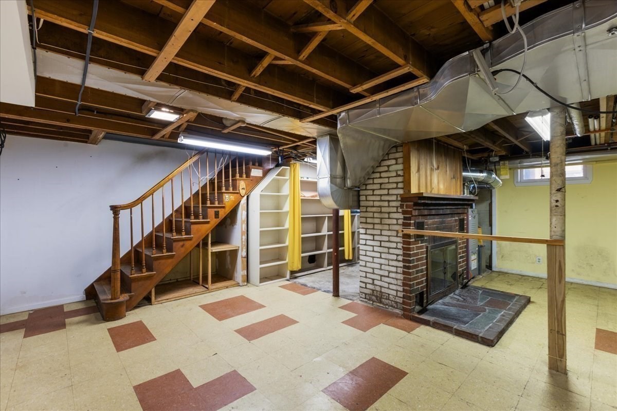 4 Oakhurst Rd