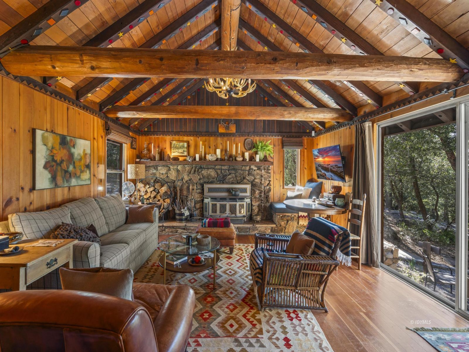 53241 Middle Ridge Dr