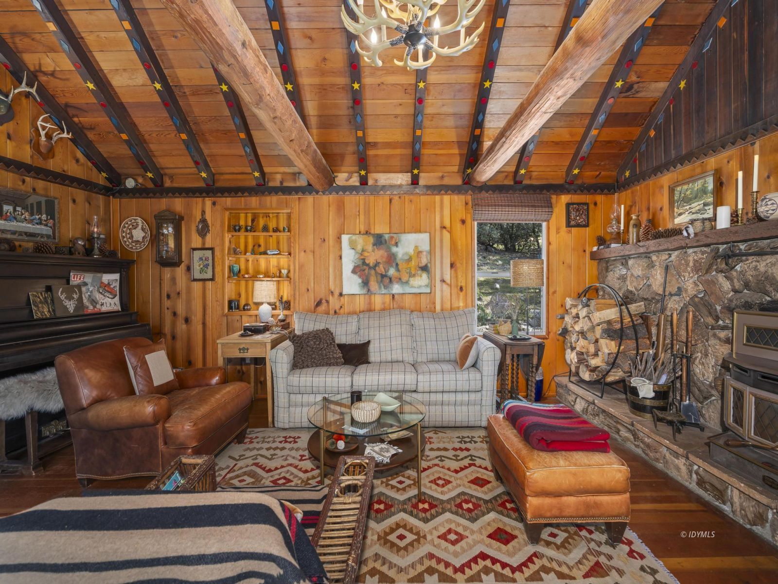 53241 Middle Ridge Dr