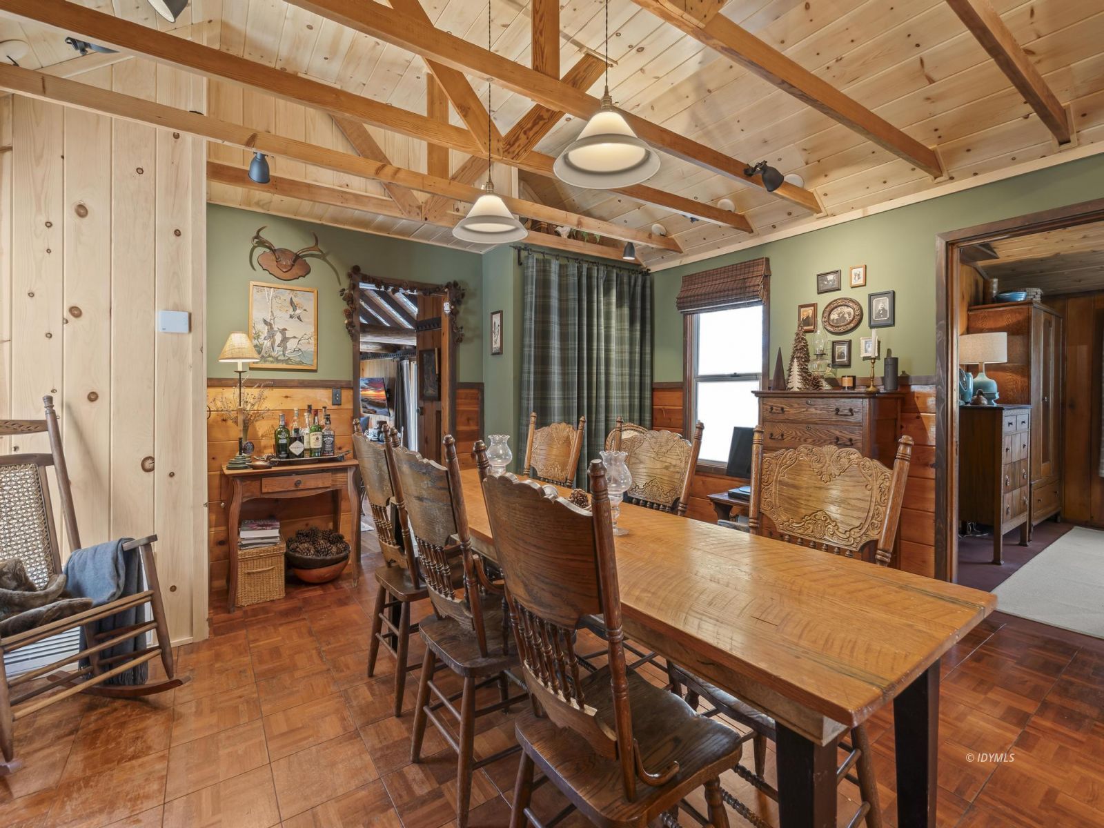 53241 Middle Ridge Dr