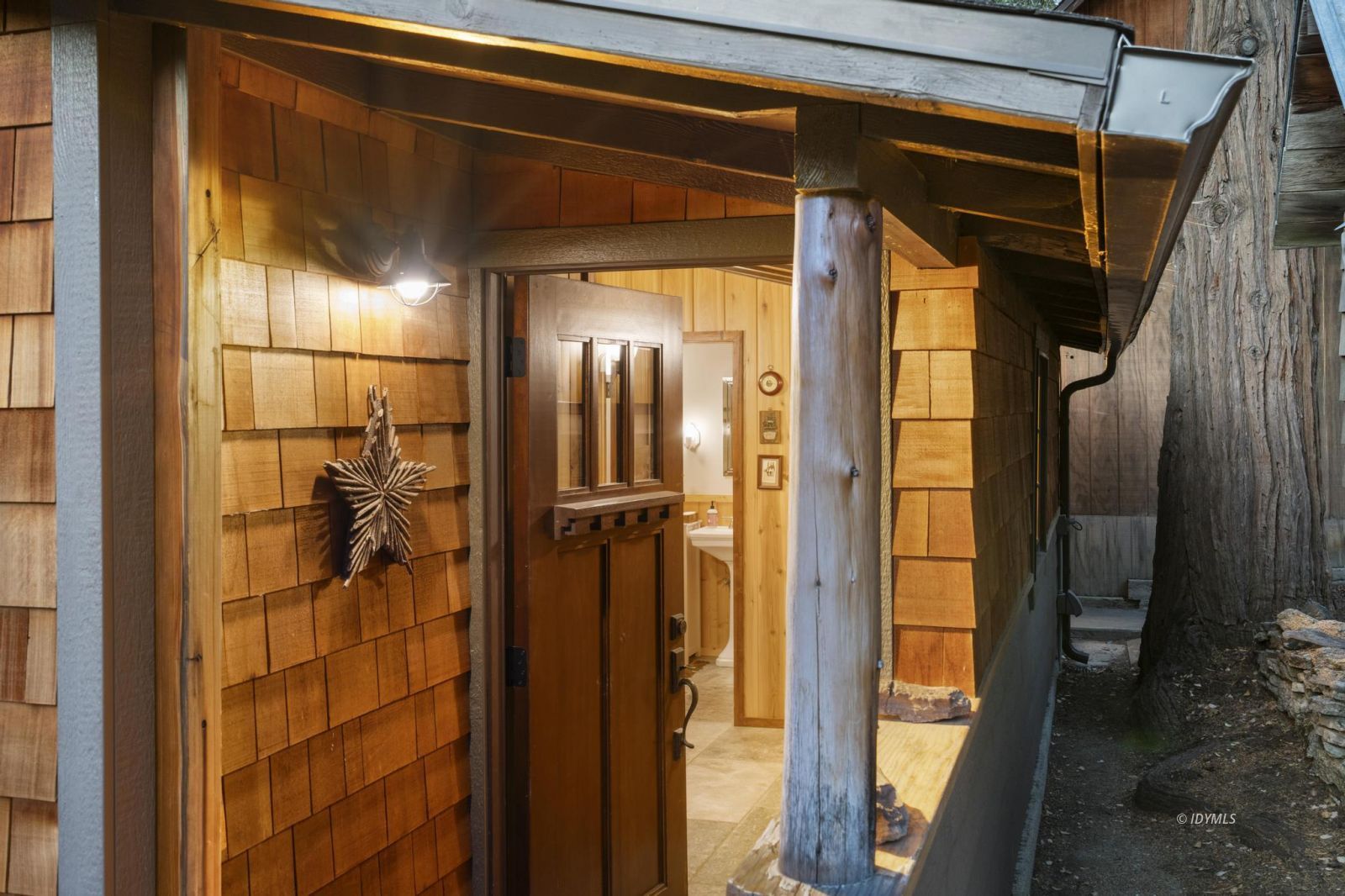 53241 Middle Ridge Dr