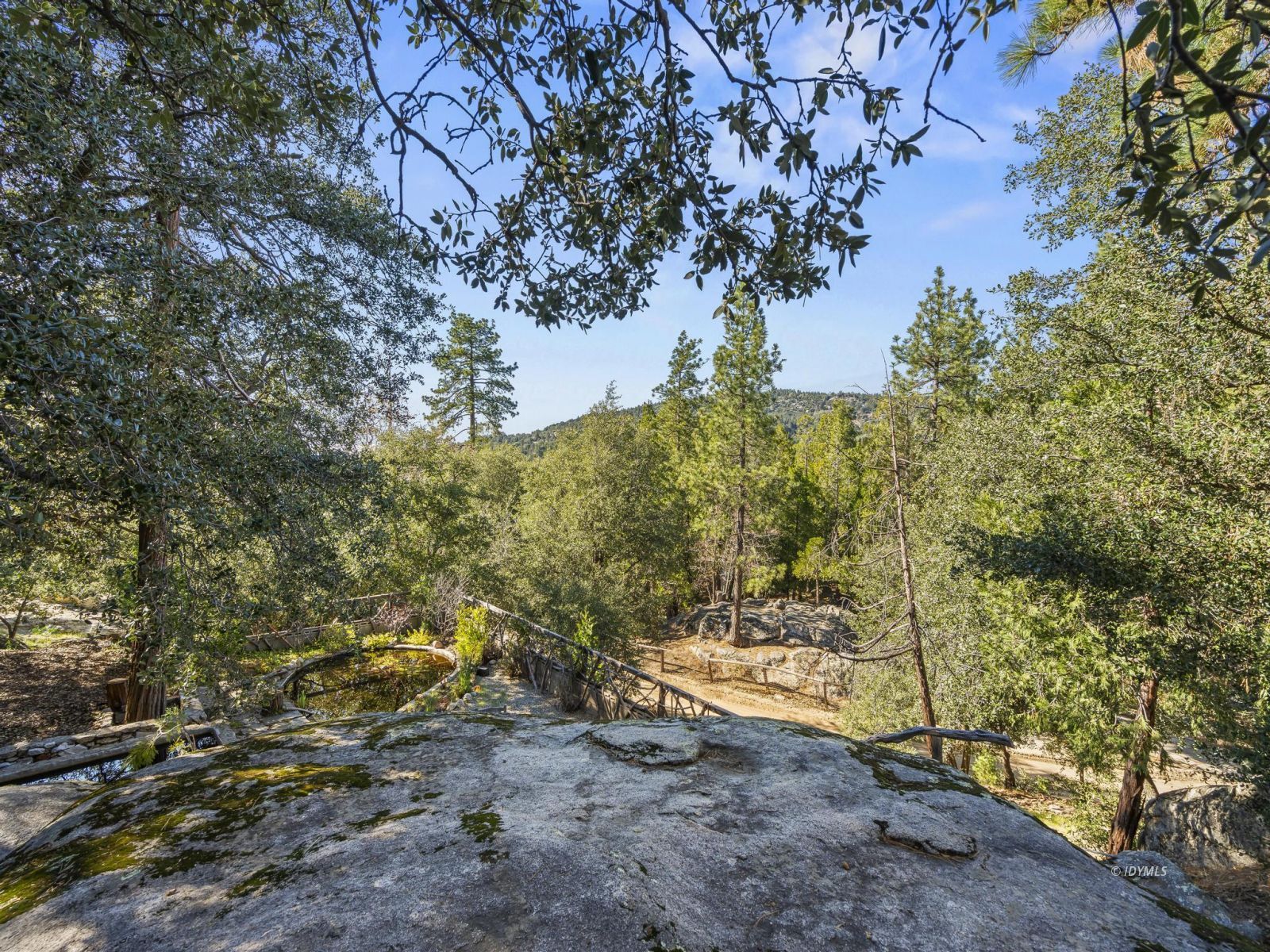 53241 Middle Ridge Dr