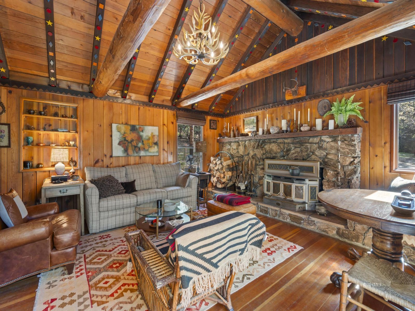 53241 Middle Ridge Dr