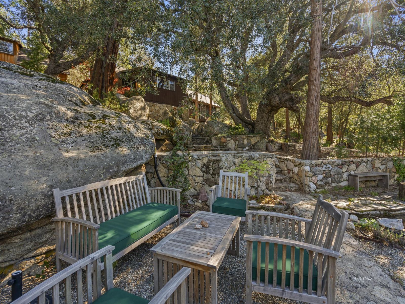 53241 Middle Ridge Dr