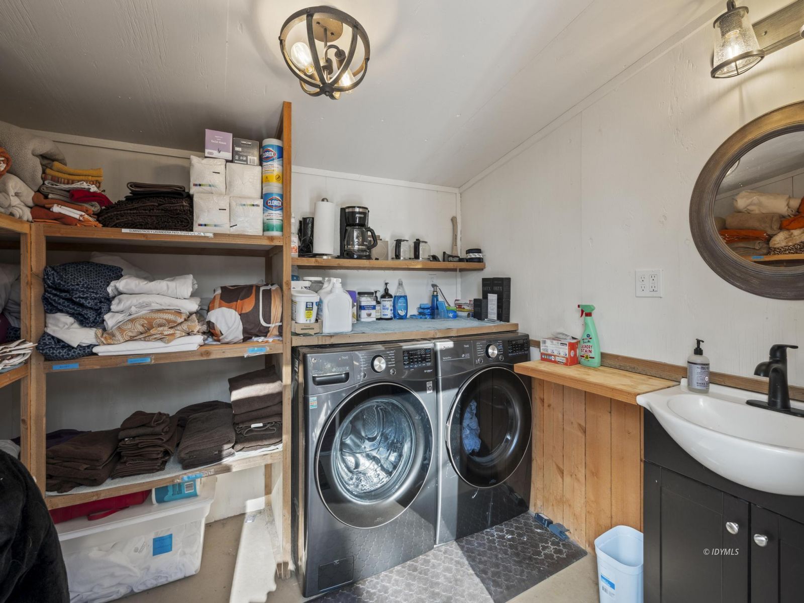 53325 Marian View Dr