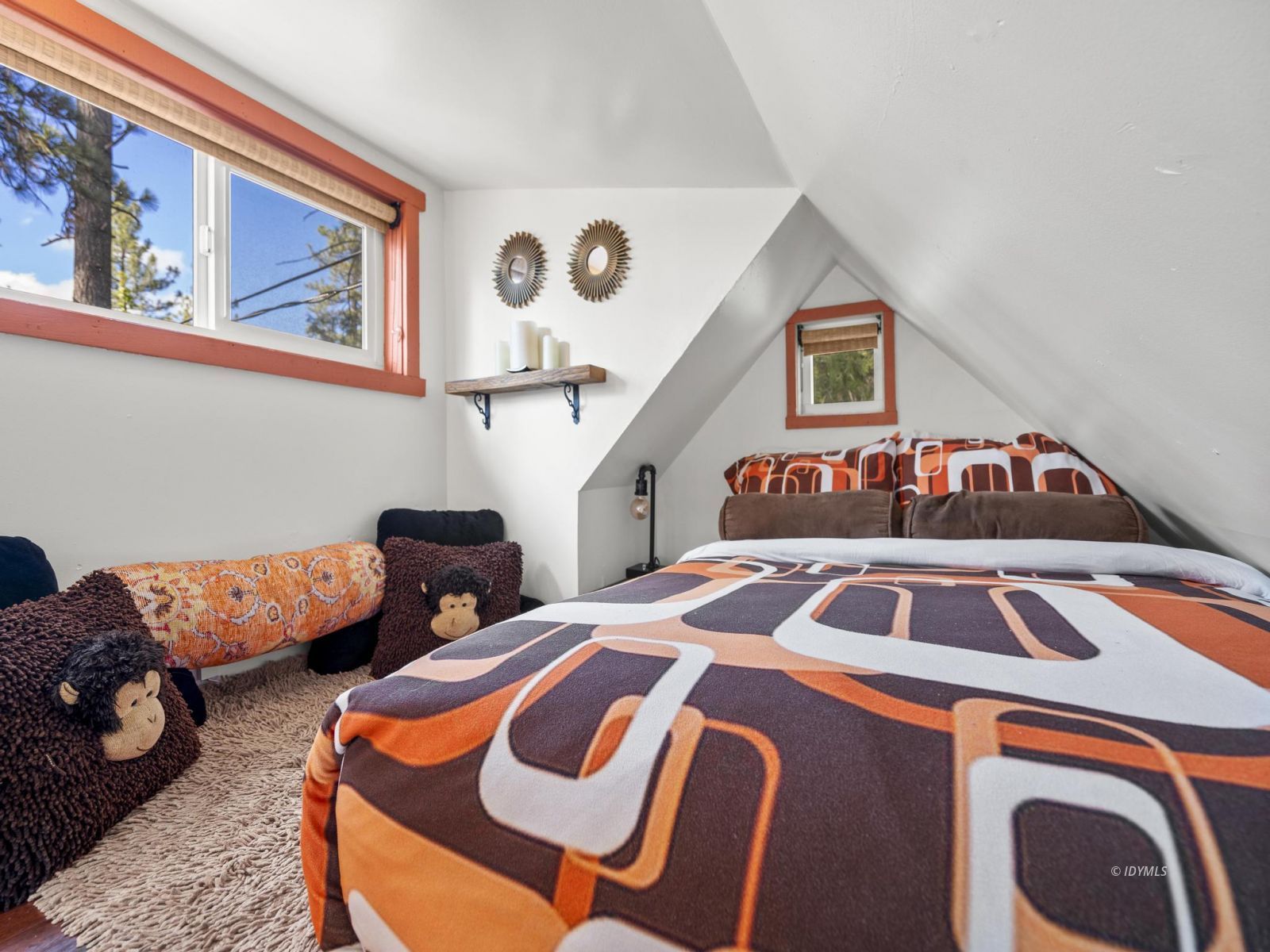 53325 Marian View Dr