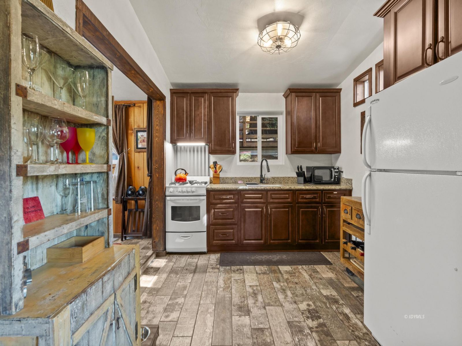 53325 Marian View Dr