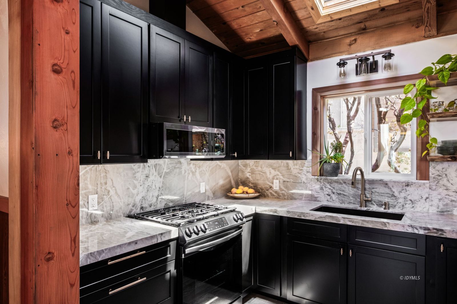 24750 Marion Ridge