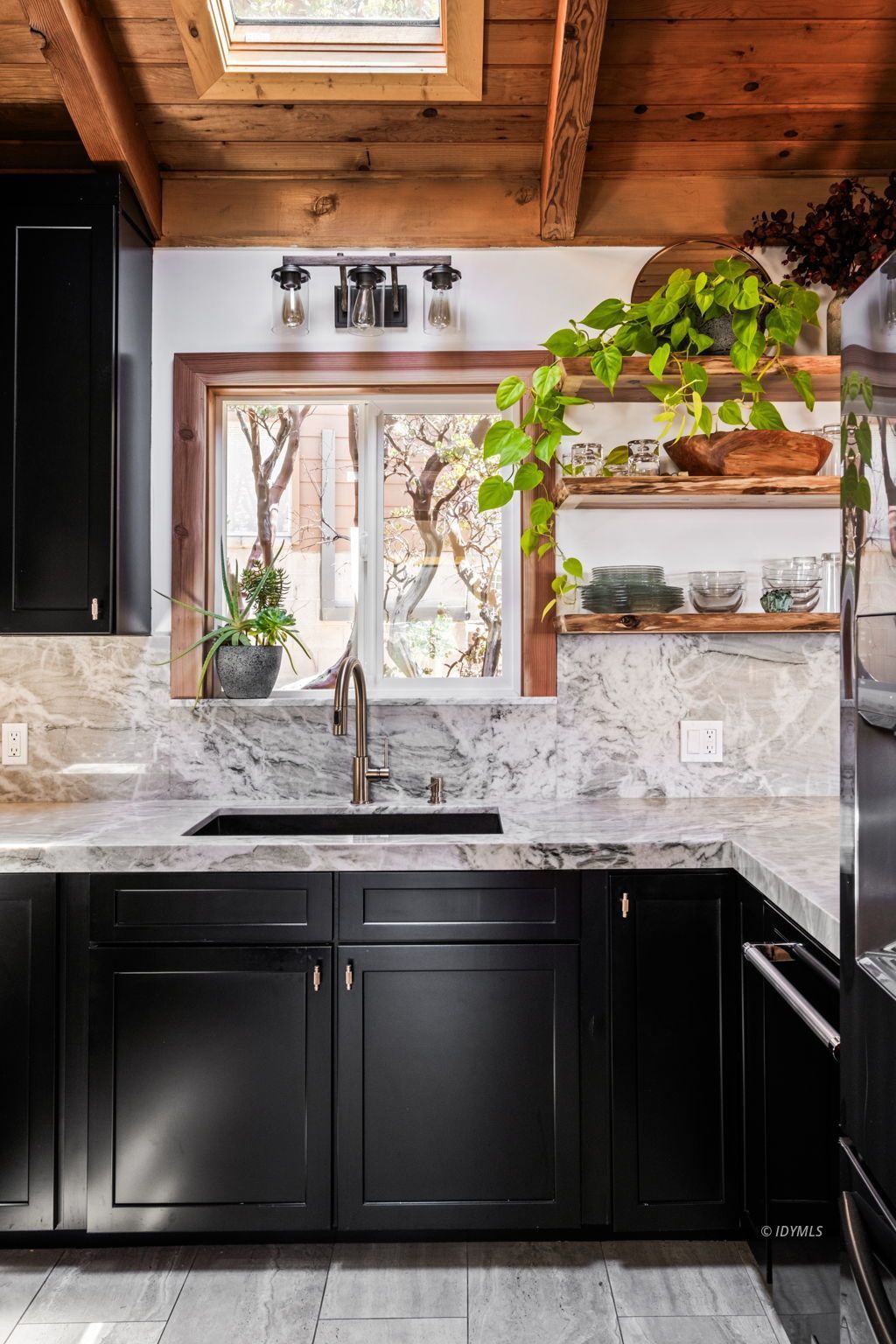 24750 Marion Ridge