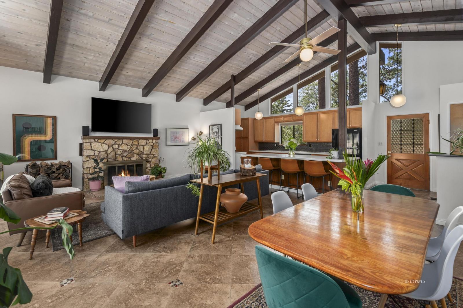 25226 Rim Rock Rd