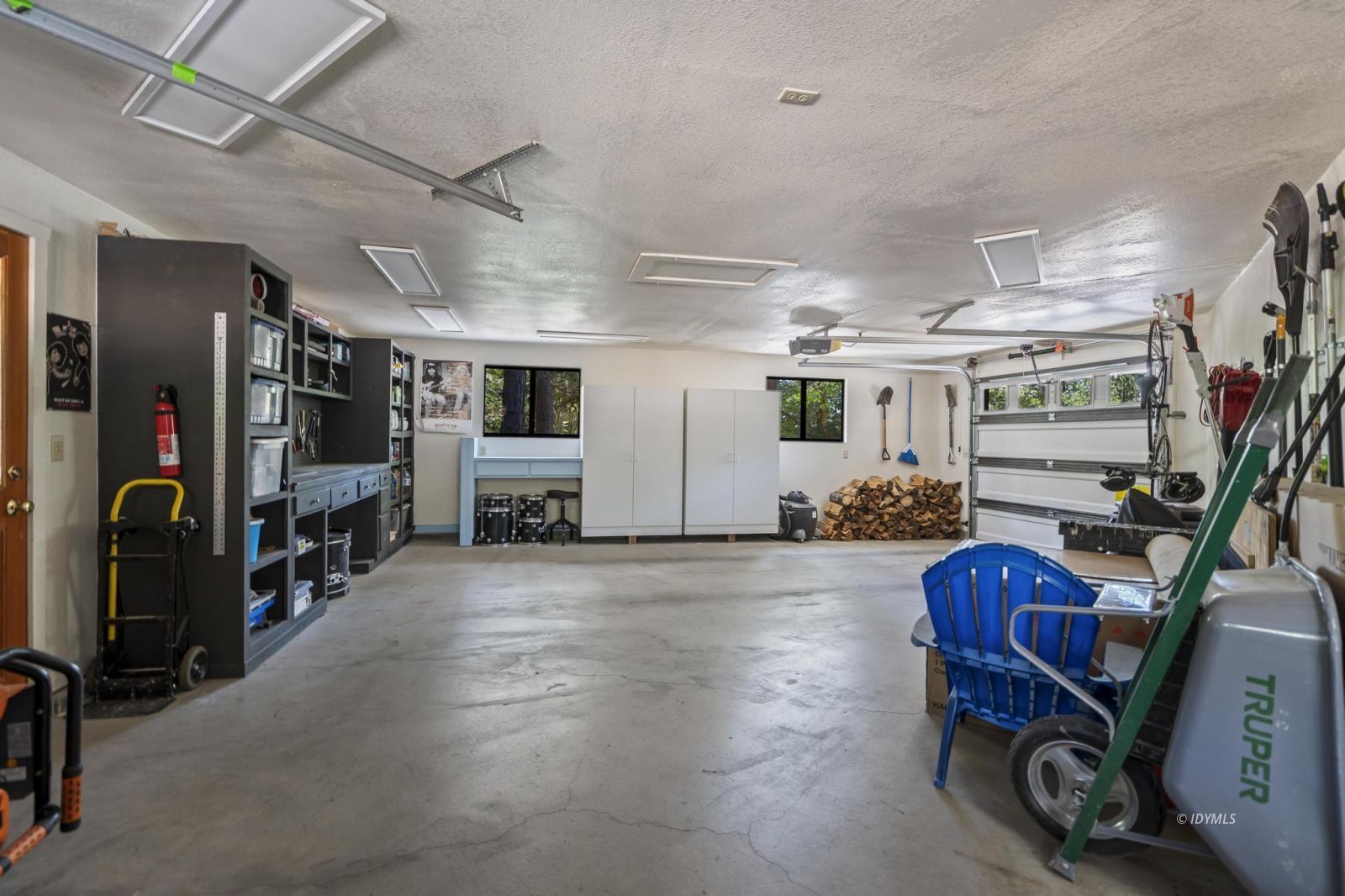 25226 Rim Rock Rd