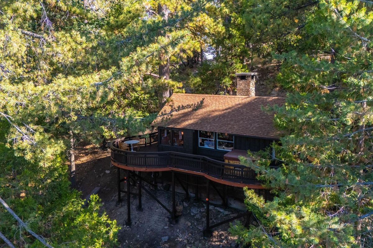 52983 Cedar Crest