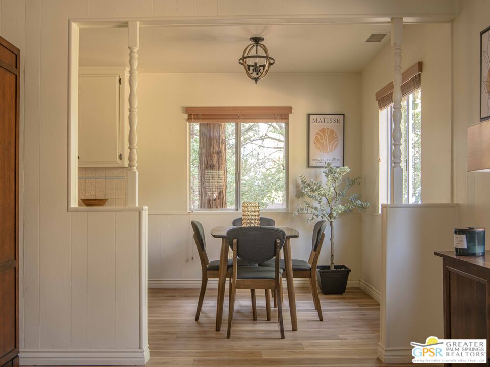 52450 Laurel Trl