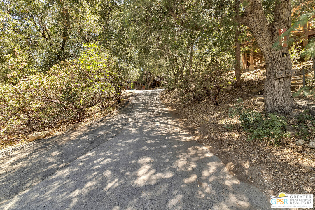 26540 Crestview Dr