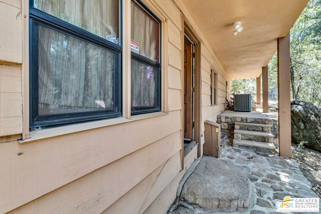 26540 Crestview Dr